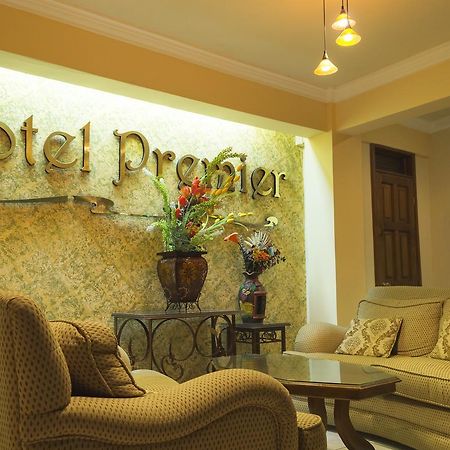 Hotel Premier Уеуетенанго Екстер'єр фото