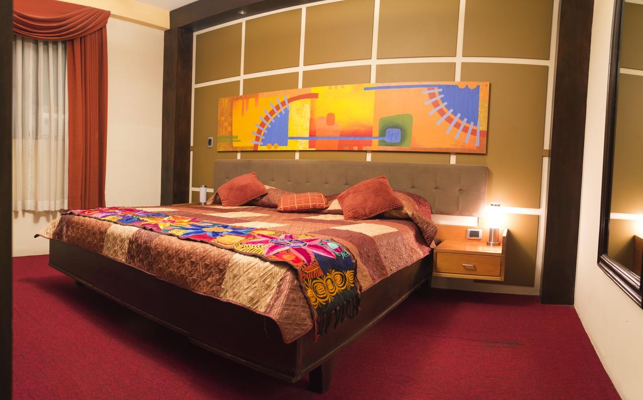Hotel Premier Уеуетенанго Екстер'єр фото