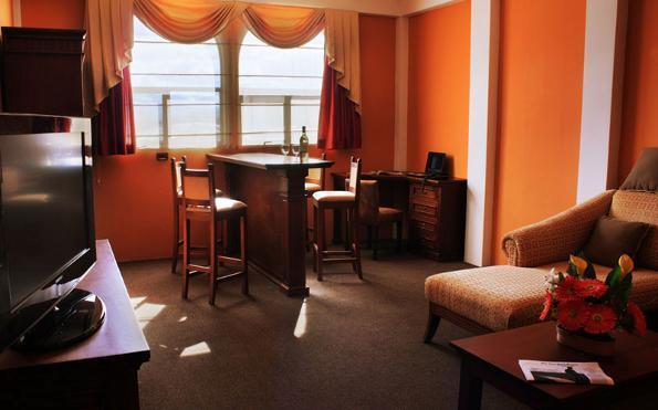 Hotel Premier Уеуетенанго Екстер'єр фото